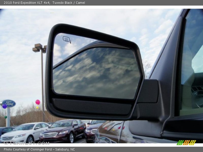 Tuxedo Black / Camel 2010 Ford Expedition XLT 4x4