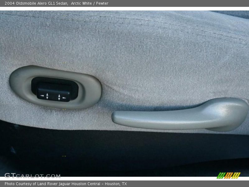Arctic White / Pewter 2004 Oldsmobile Alero GL1 Sedan