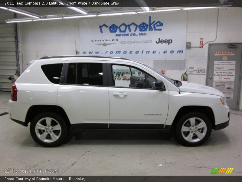 Bright White / Dark Slate Gray 2011 Jeep Compass 2.0 Latitude