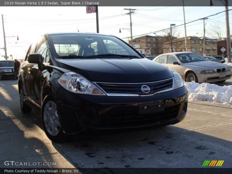 Super Black / Charcoal 2010 Nissan Versa 1.8 S Sedan