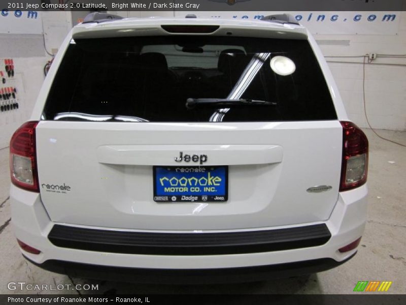 Bright White / Dark Slate Gray 2011 Jeep Compass 2.0 Latitude