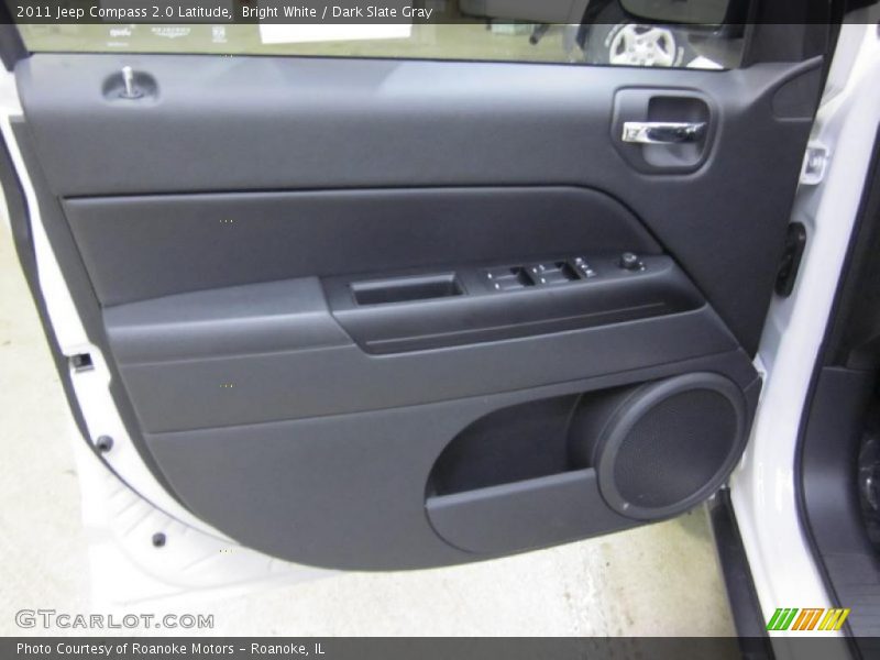 Bright White / Dark Slate Gray 2011 Jeep Compass 2.0 Latitude