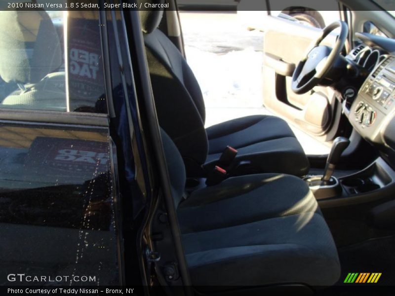 Super Black / Charcoal 2010 Nissan Versa 1.8 S Sedan