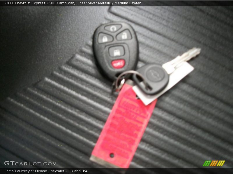Sheer Silver Metallic / Medium Pewter 2011 Chevrolet Express 2500 Cargo Van