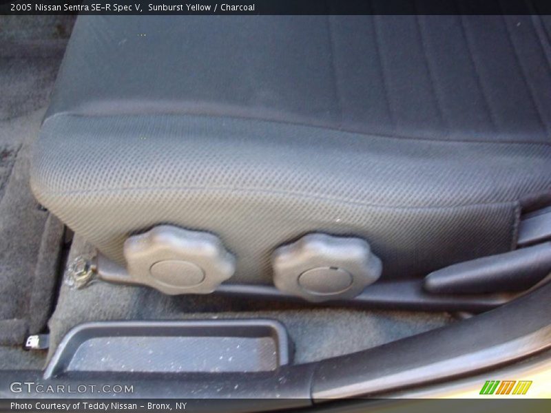 Sunburst Yellow / Charcoal 2005 Nissan Sentra SE-R Spec V