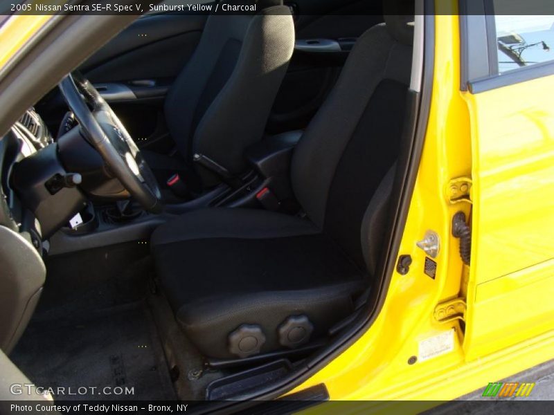 Sunburst Yellow / Charcoal 2005 Nissan Sentra SE-R Spec V