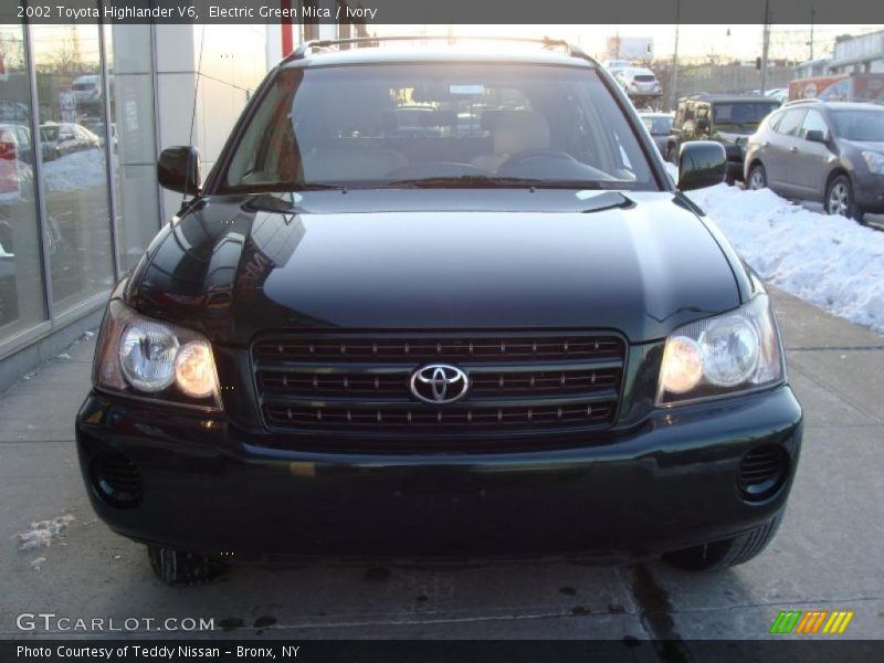 Electric Green Mica / Ivory 2002 Toyota Highlander V6