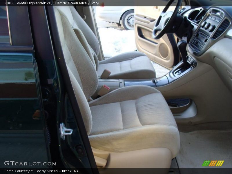 Electric Green Mica / Ivory 2002 Toyota Highlander V6