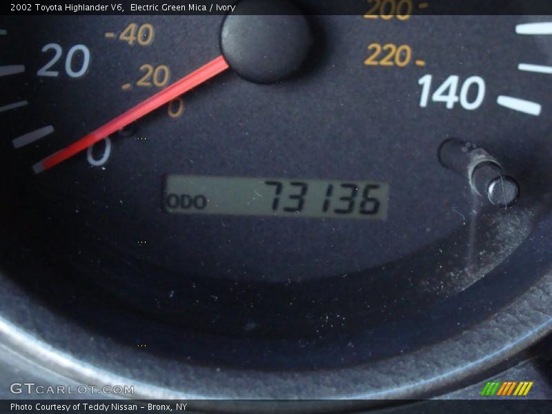 Electric Green Mica / Ivory 2002 Toyota Highlander V6