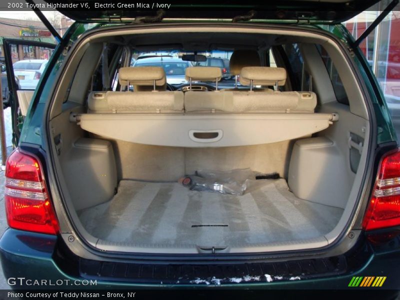 Electric Green Mica / Ivory 2002 Toyota Highlander V6