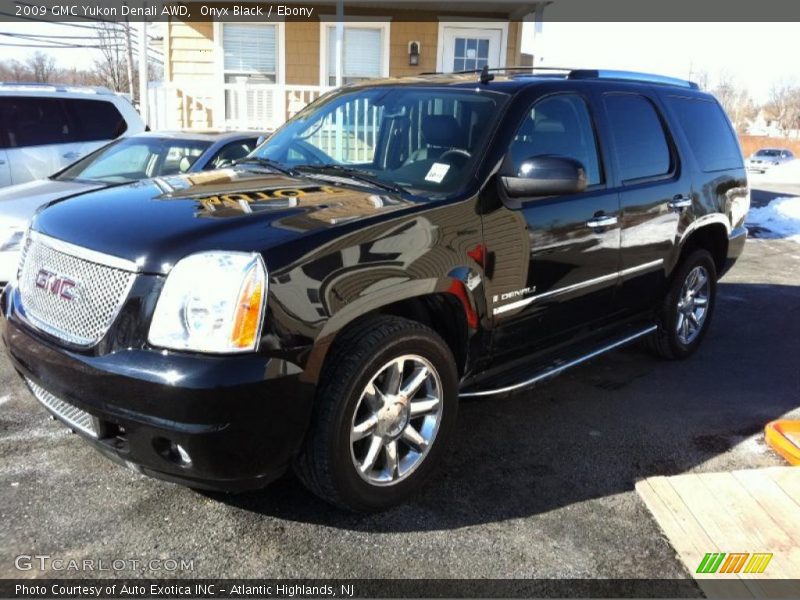 Onyx Black / Ebony 2009 GMC Yukon Denali AWD