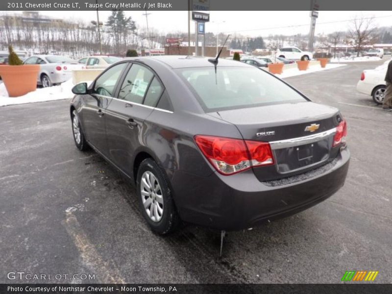 Taupe Gray Metallic / Jet Black 2011 Chevrolet Cruze LT