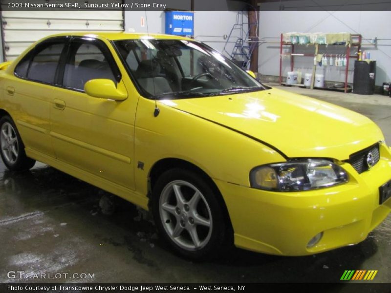 Sunburst Yellow / Stone Gray 2003 Nissan Sentra SE-R