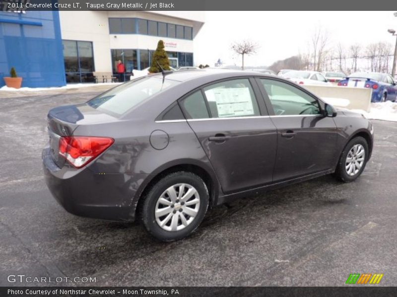 Taupe Gray Metallic / Jet Black 2011 Chevrolet Cruze LT
