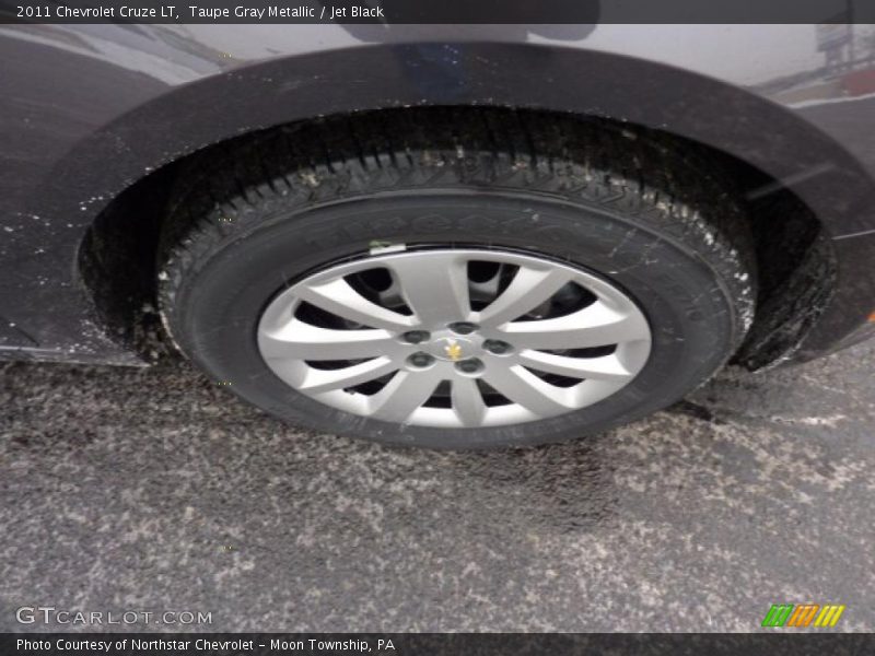 Taupe Gray Metallic / Jet Black 2011 Chevrolet Cruze LT