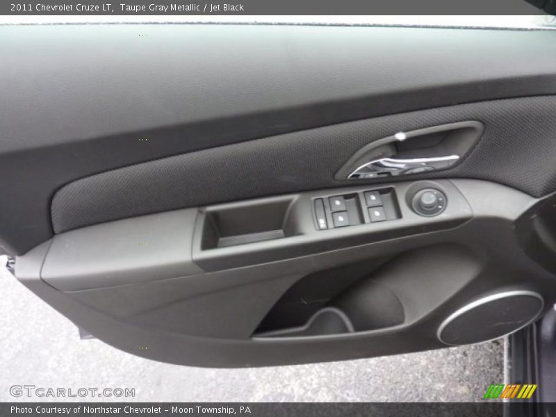 Taupe Gray Metallic / Jet Black 2011 Chevrolet Cruze LT