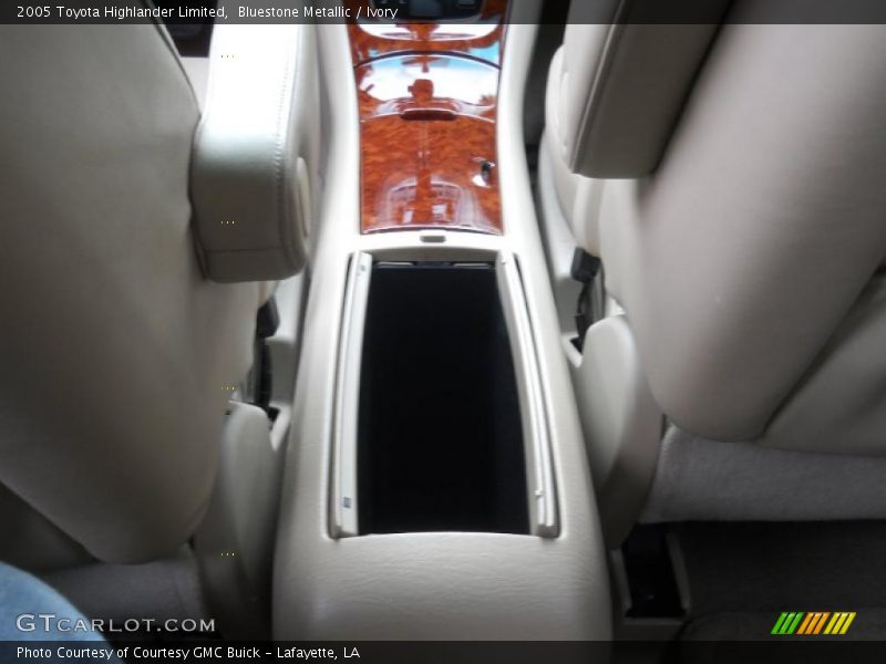 Bluestone Metallic / Ivory 2005 Toyota Highlander Limited