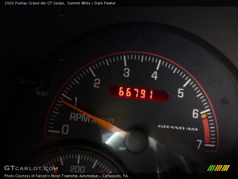 Summit White / Dark Pewter 2003 Pontiac Grand Am GT Sedan