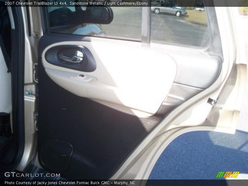 Sandstone Metallic / Light Cashmere/Ebony 2007 Chevrolet TrailBlazer LS 4x4