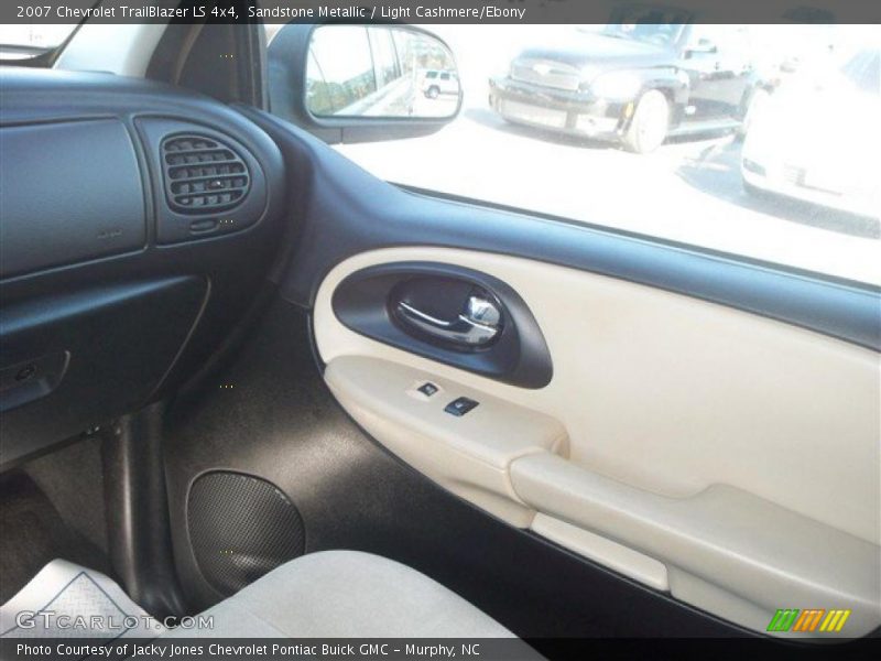 Sandstone Metallic / Light Cashmere/Ebony 2007 Chevrolet TrailBlazer LS 4x4