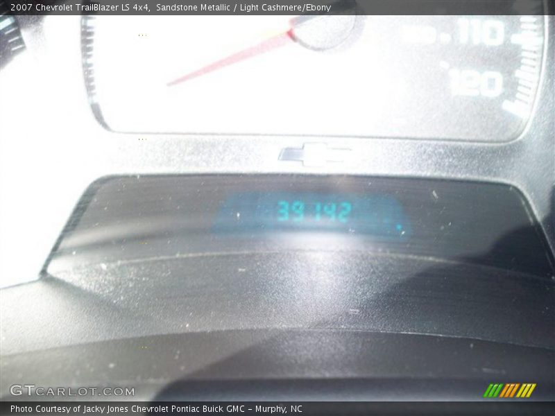 Sandstone Metallic / Light Cashmere/Ebony 2007 Chevrolet TrailBlazer LS 4x4