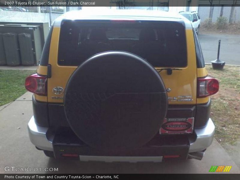 Sun Fusion / Dark Charcoal 2007 Toyota FJ Cruiser