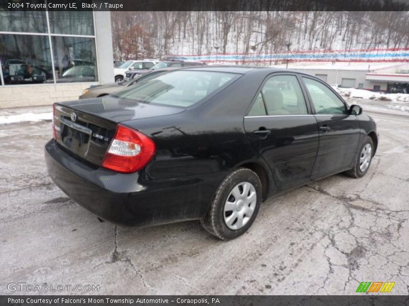 Black / Taupe 2004 Toyota Camry LE