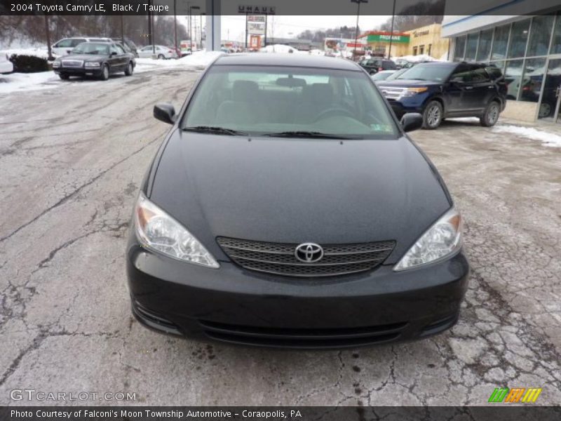 Black / Taupe 2004 Toyota Camry LE