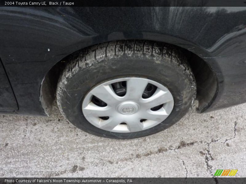Black / Taupe 2004 Toyota Camry LE