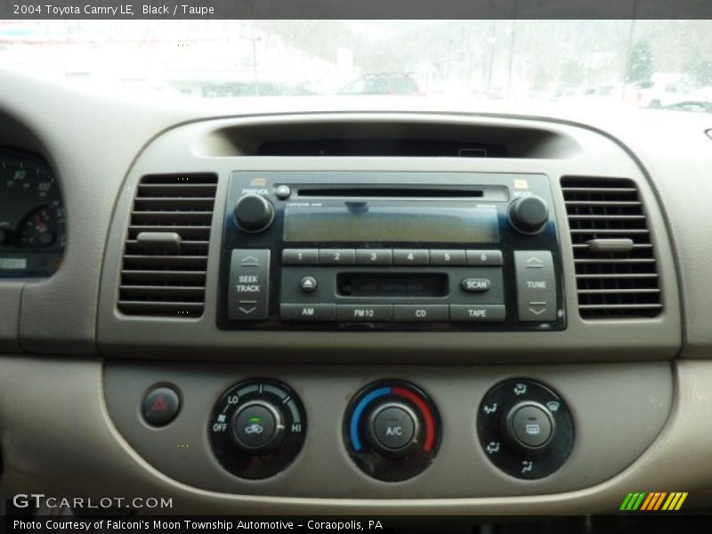 Black / Taupe 2004 Toyota Camry LE