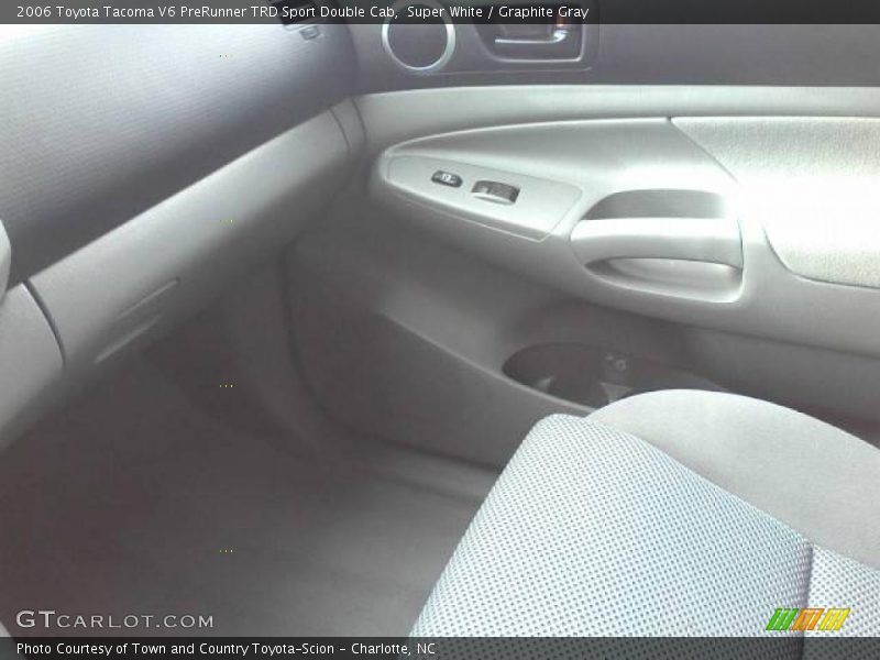 Super White / Graphite Gray 2006 Toyota Tacoma V6 PreRunner TRD Sport Double Cab