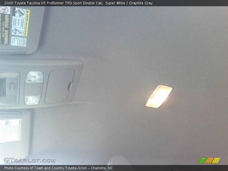 Super White / Graphite Gray 2006 Toyota Tacoma V6 PreRunner TRD Sport Double Cab