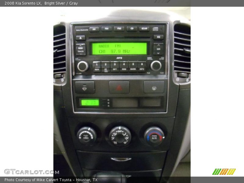 Bright Silver / Gray 2008 Kia Sorento LX