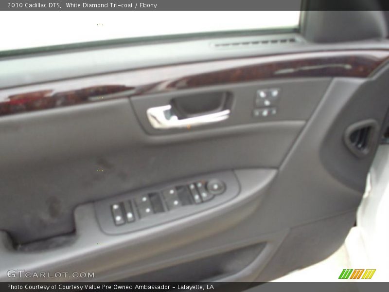 White Diamond Tri-coat / Ebony 2010 Cadillac DTS