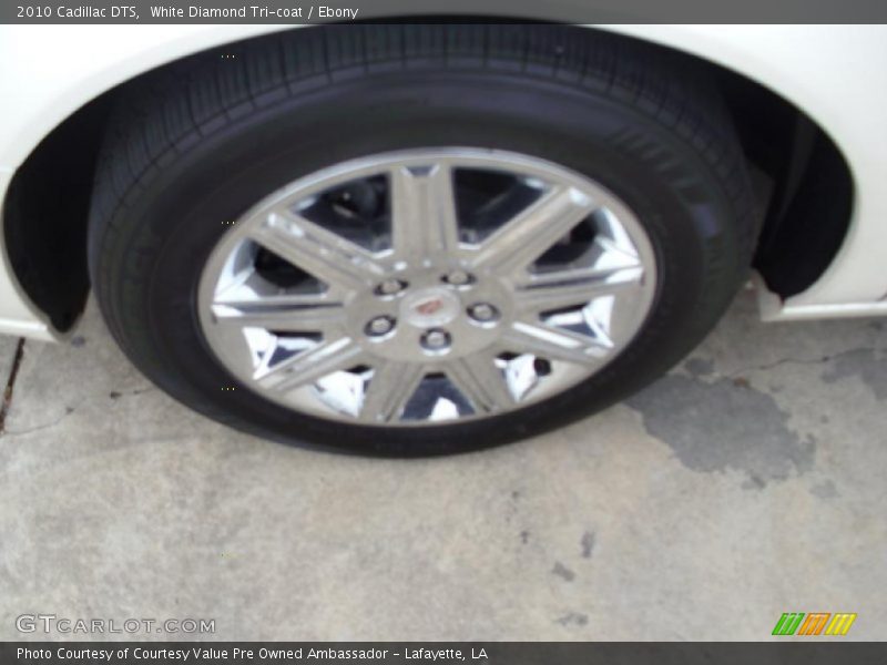 White Diamond Tri-coat / Ebony 2010 Cadillac DTS