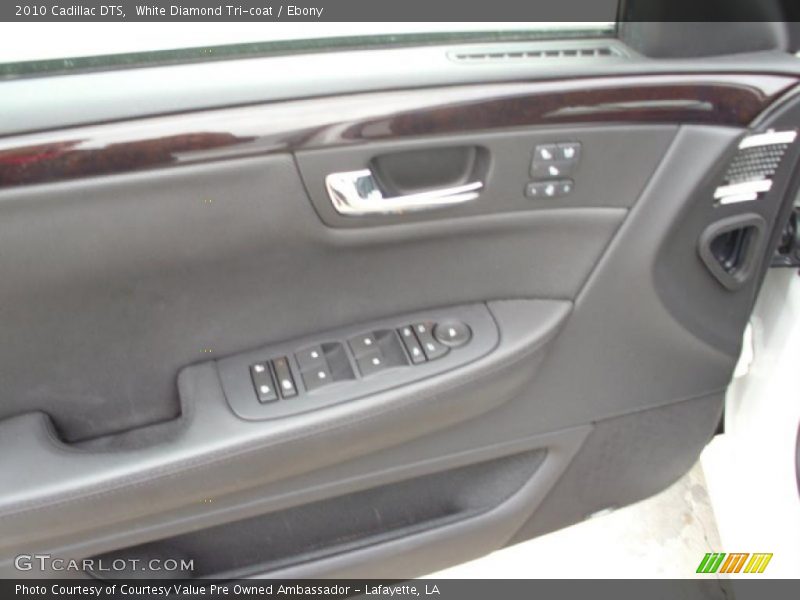 White Diamond Tri-coat / Ebony 2010 Cadillac DTS