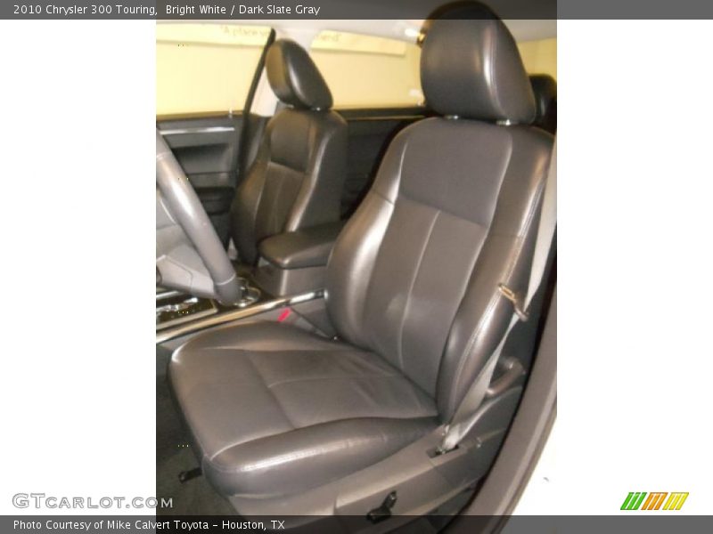Bright White / Dark Slate Gray 2010 Chrysler 300 Touring