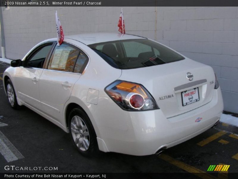 Winter Frost Pearl / Charcoal 2009 Nissan Altima 2.5 S