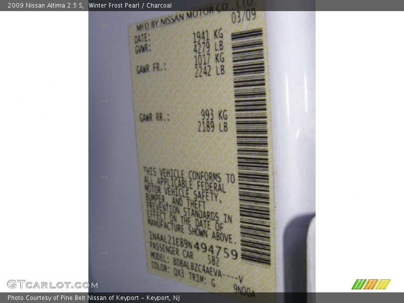 Winter Frost Pearl / Charcoal 2009 Nissan Altima 2.5 S