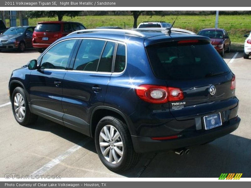 Night Blue Metallic / Sandstone 2011 Volkswagen Tiguan SE