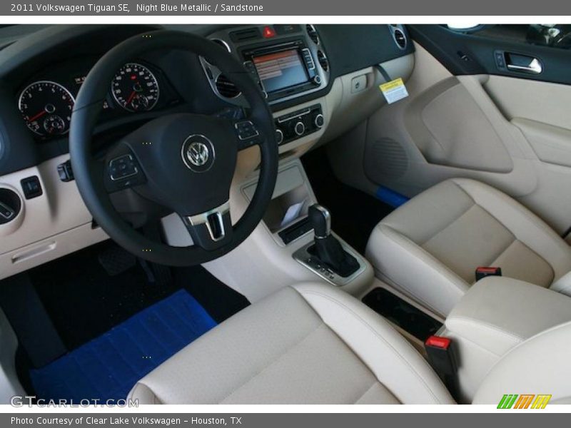 Night Blue Metallic / Sandstone 2011 Volkswagen Tiguan SE