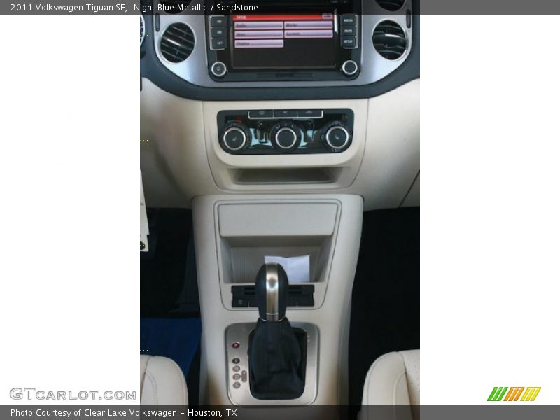 Night Blue Metallic / Sandstone 2011 Volkswagen Tiguan SE