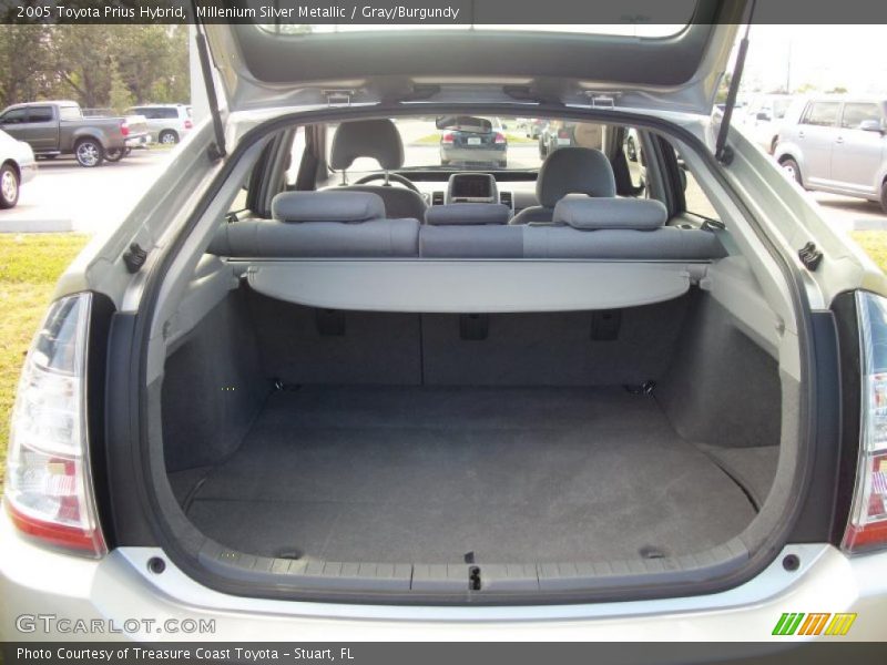  2005 Prius Hybrid Trunk