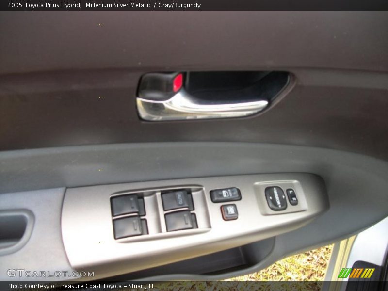 Millenium Silver Metallic / Gray/Burgundy 2005 Toyota Prius Hybrid