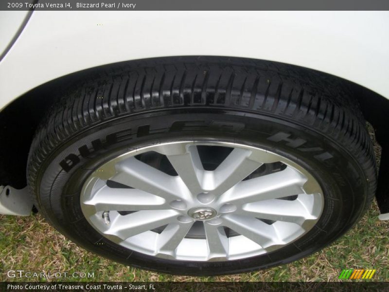 Blizzard Pearl / Ivory 2009 Toyota Venza I4
