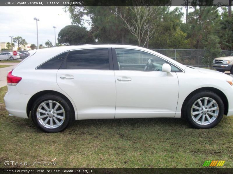 Blizzard Pearl / Ivory 2009 Toyota Venza I4