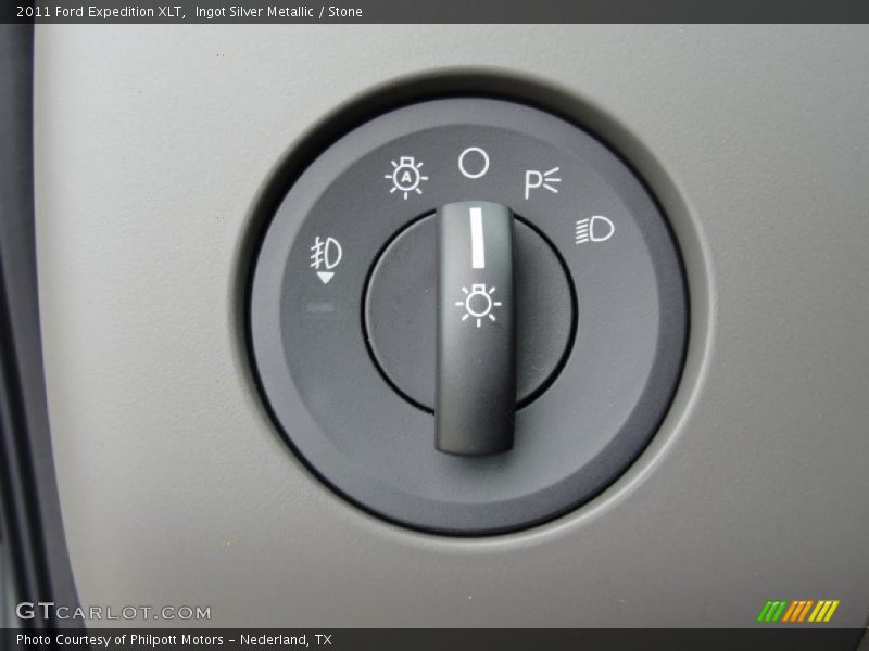 Ingot Silver Metallic / Stone 2011 Ford Expedition XLT