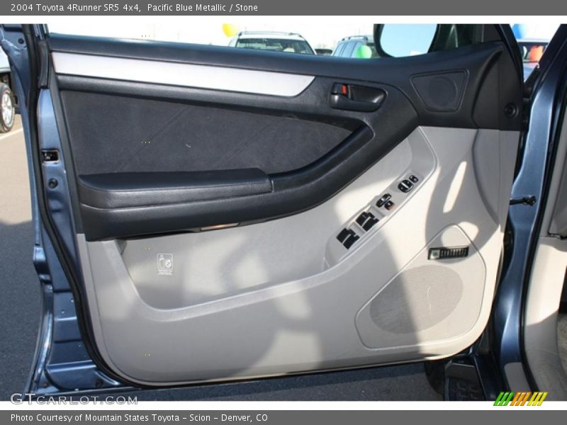 Pacific Blue Metallic / Stone 2004 Toyota 4Runner SR5 4x4