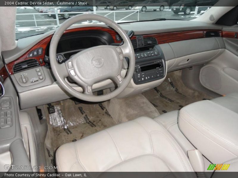 Cashmere / Shale 2004 Cadillac DeVille Sedan