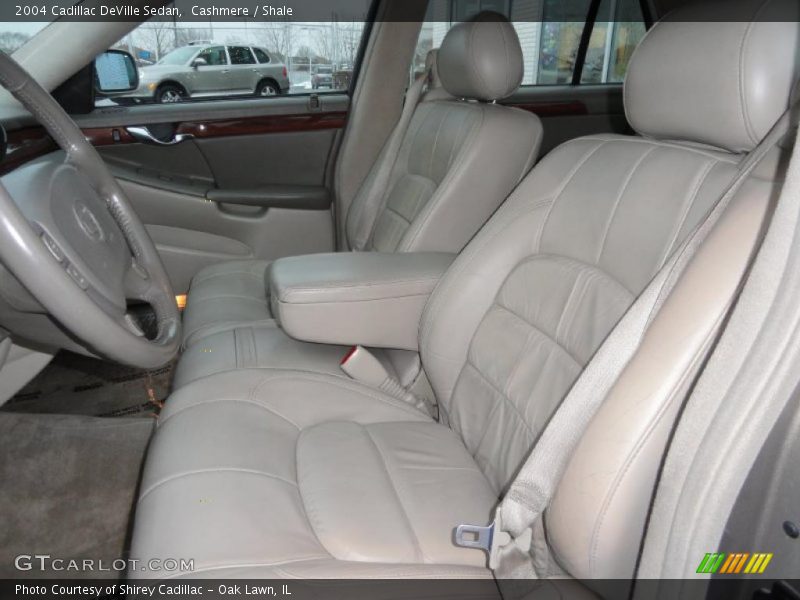 Cashmere / Shale 2004 Cadillac DeVille Sedan